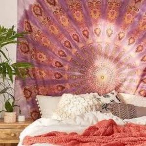 ISO DAYA MEDALLION TAPESTRY